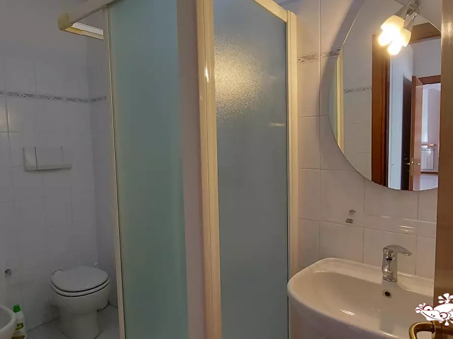 Immagine 9 di Appartamento in vendita  a San Gimignano