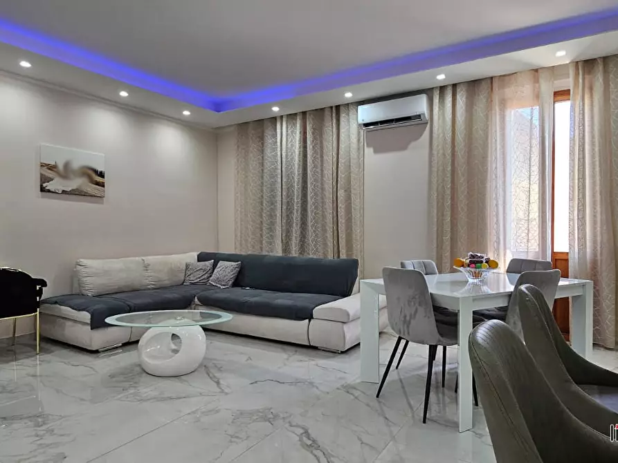 Immagine 2 di Appartamento in vendita  a Colle Di Val D'elsa