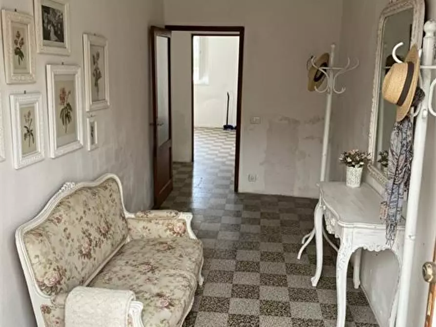 Immagine 1 di Appartamento in vendita  a San Gimignano