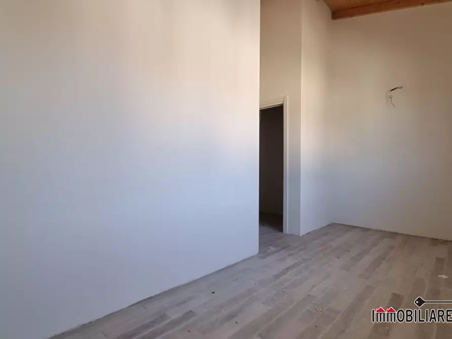 Immagine 7 di Appartamento in vendita  a Colle Di Val D'elsa