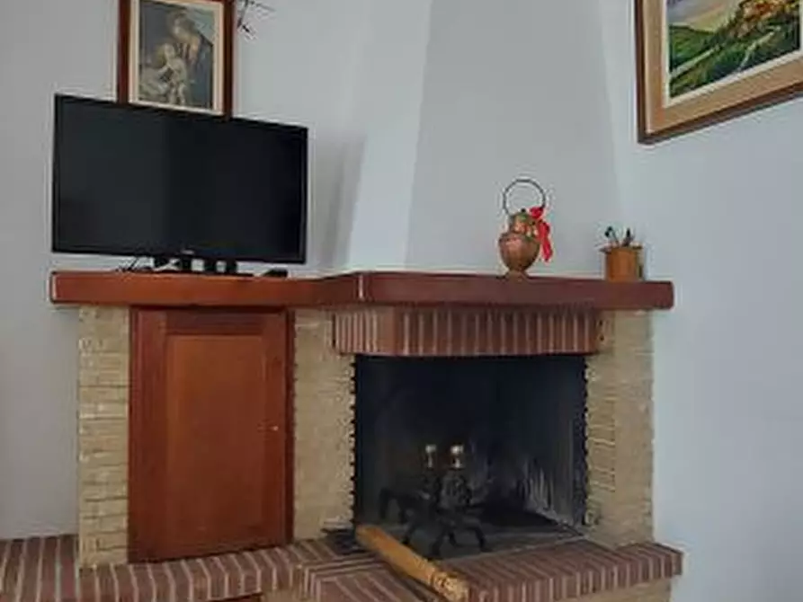 Immagine 3 di Appartamento in vendita  a San Gimignano