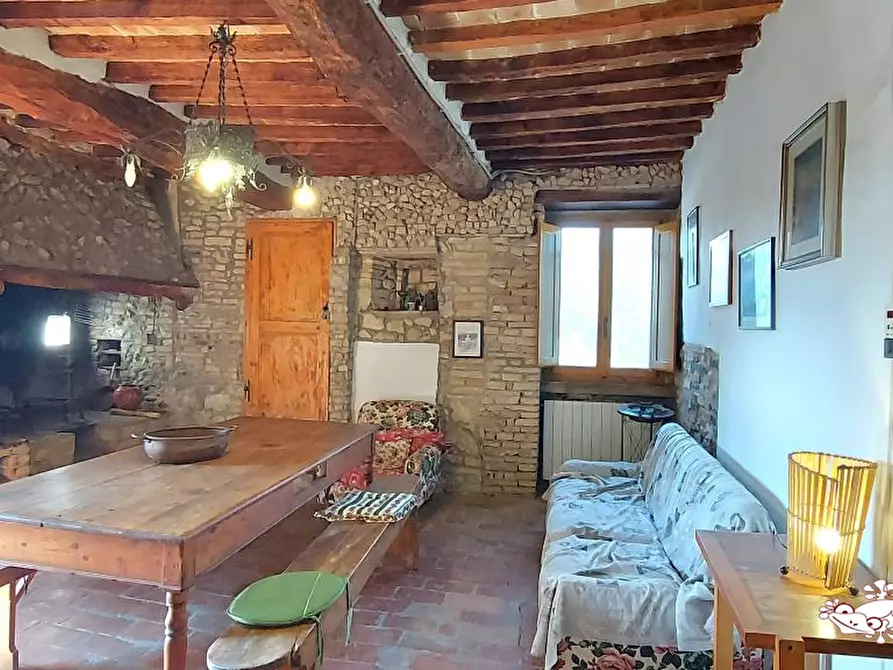 Immagine 7 di Appartamento in vendita  a San Gimignano