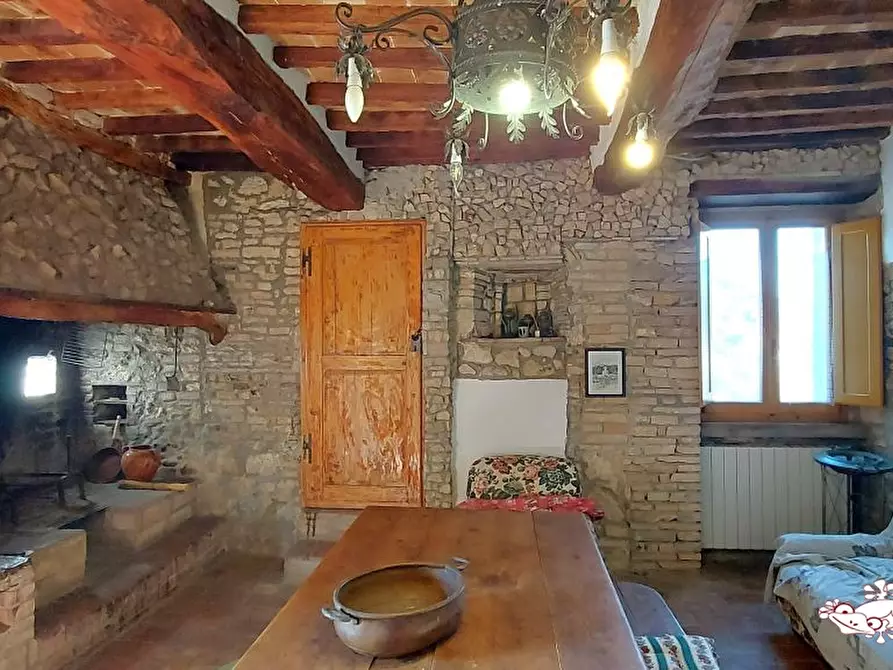 Immagine 8 di Appartamento in vendita  a San Gimignano