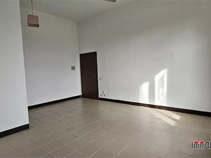 Immagine 10 di Appartamento in vendita  a Casole D'elsa