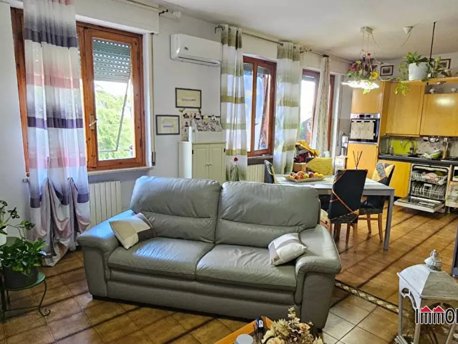 Immagine 9 di Appartamento in vendita  a Poggibonsi