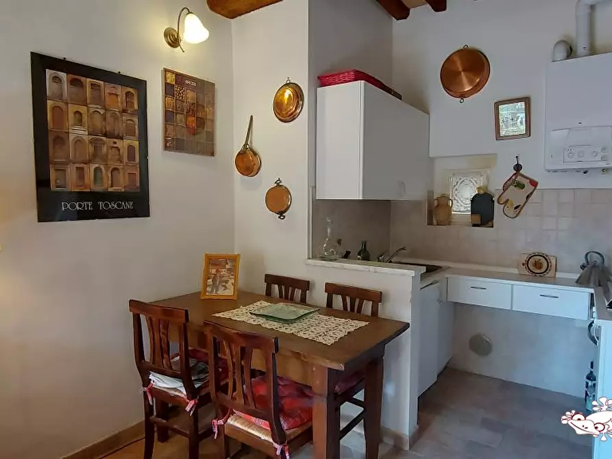 Immagine 10 di Appartamento in vendita  a San Gimignano