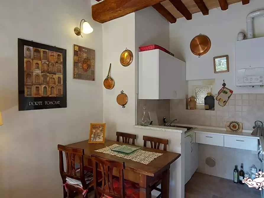 Immagine 4 di Appartamento in vendita  a San Gimignano