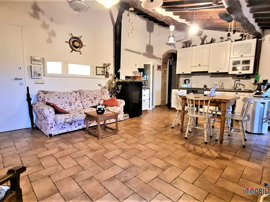 Immagine 6 di Appartamento in vendita  a Casole D'elsa