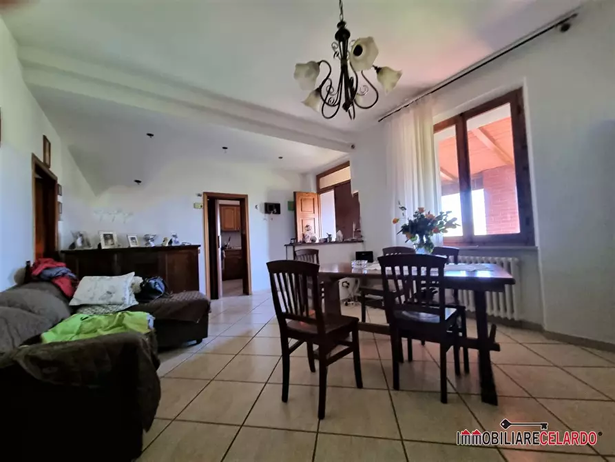 Immagine 3 di Appartamento in vendita  a Casole D'elsa