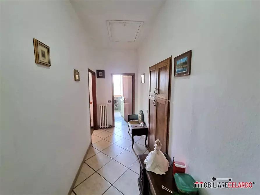 Immagine 8 di Appartamento in vendita  a Casole D'elsa