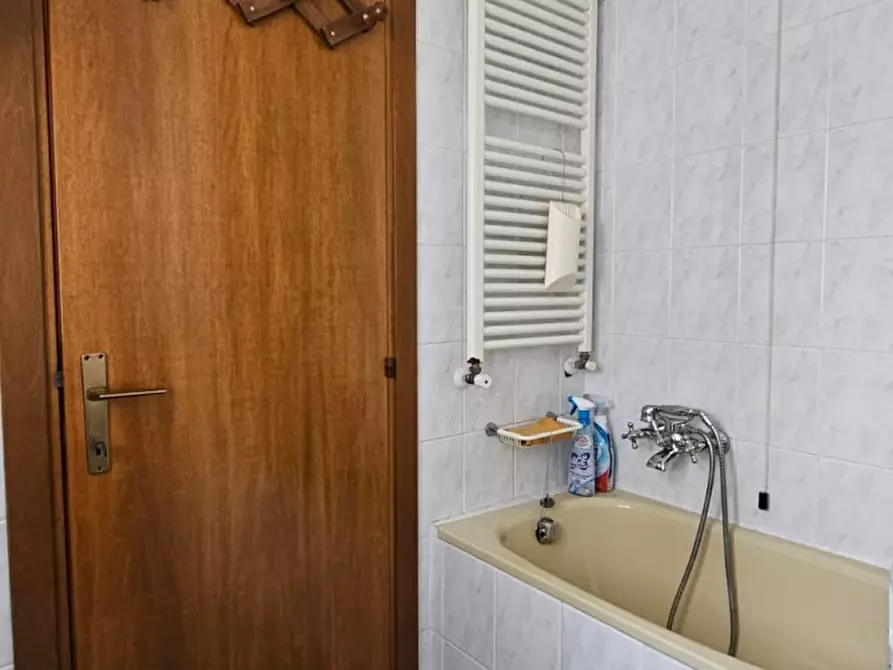 Immagine 9 di Appartamento in vendita  a San Gimignano