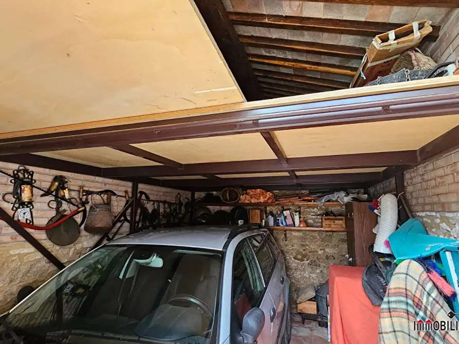 Immagine 5 di Appartamento in vendita  a San Gimignano