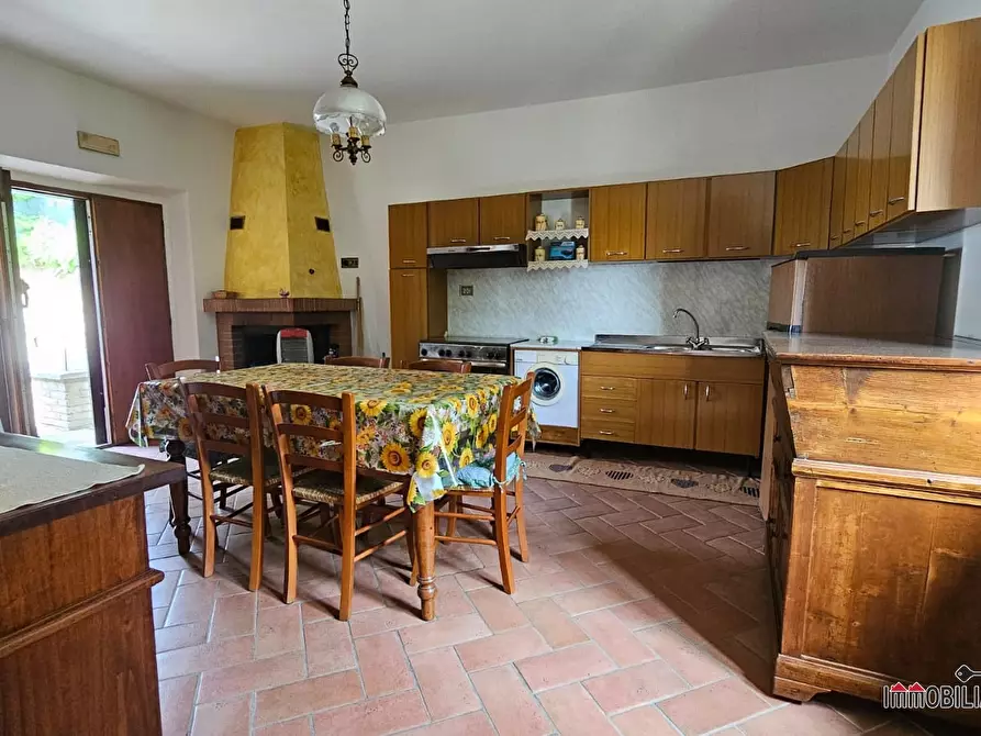 Immagine 3 di Appartamento in vendita  a San Gimignano