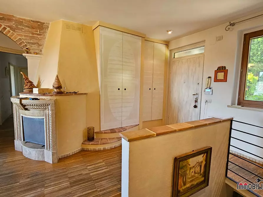 Immagine 8 di Appartamento in vendita  a Colle Di Val D'elsa