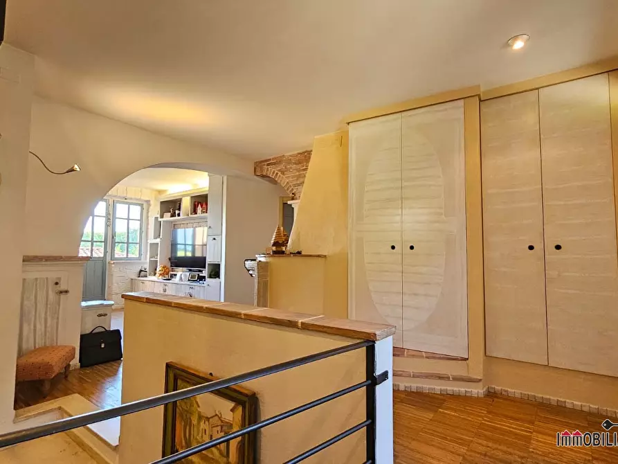 Immagine 6 di Appartamento in vendita  a Colle Di Val D'elsa