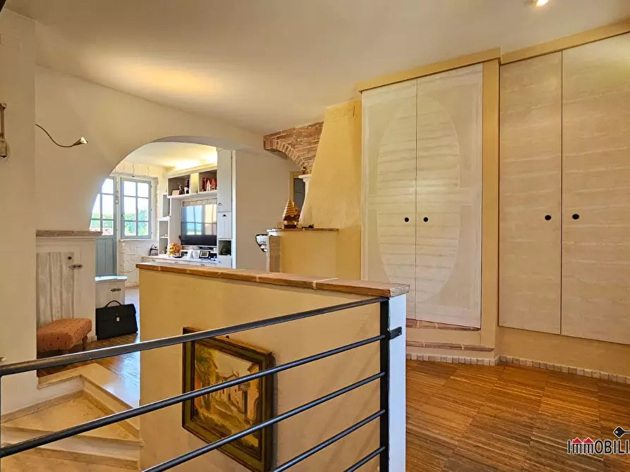 Immagine 9 di Appartamento in vendita  a Colle Di Val D'elsa