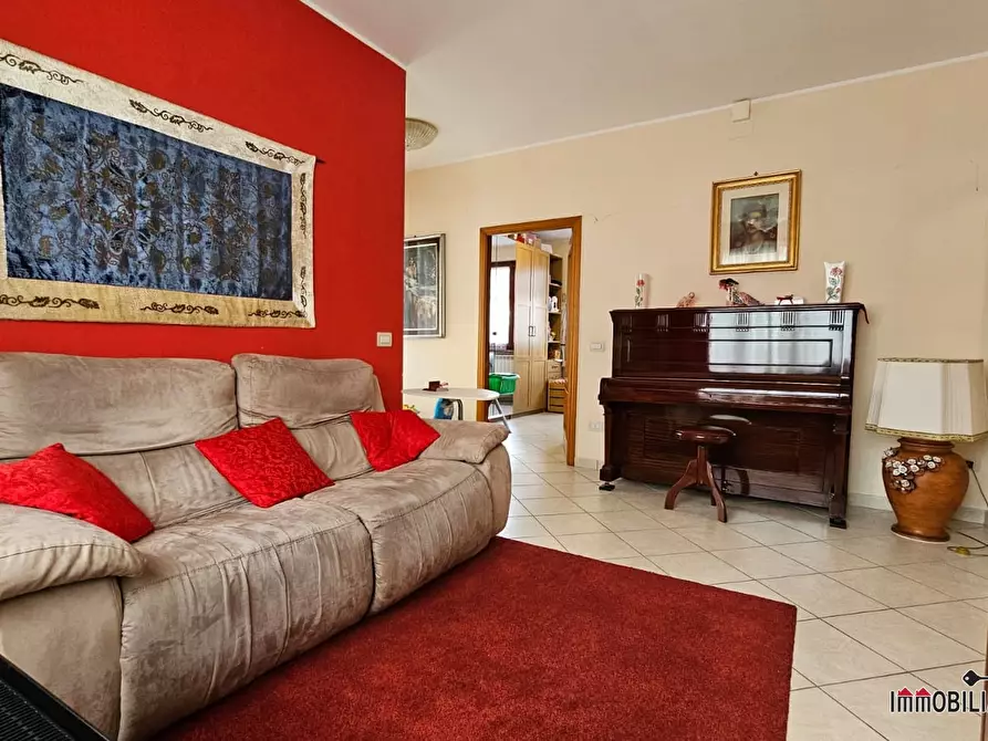 Immagine 2 di Appartamento in vendita  a Colle Di Val D'elsa