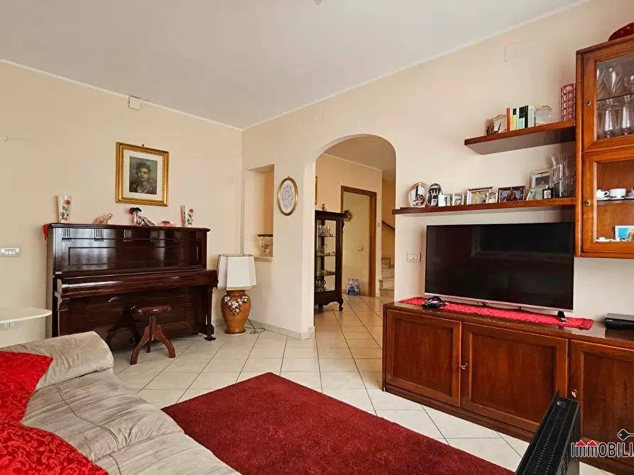 Immagine 4 di Appartamento in vendita  a Colle Di Val D'elsa