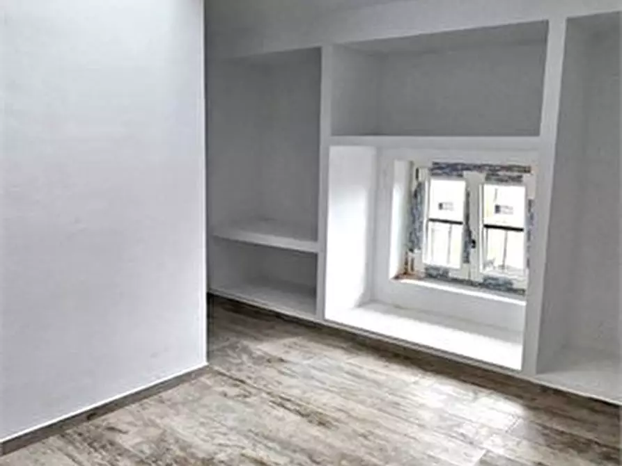 Immagine 10 di Appartamento in vendita  a Poggibonsi