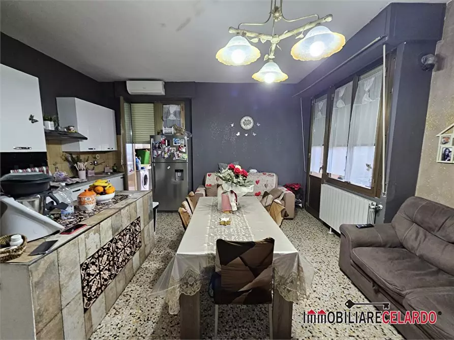 Immagine 8 di Appartamento in vendita  a Casole D'elsa