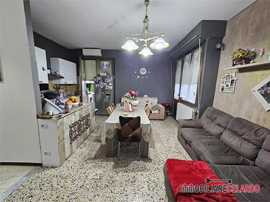 Immagine 2 di Appartamento in vendita  a Casole D'elsa