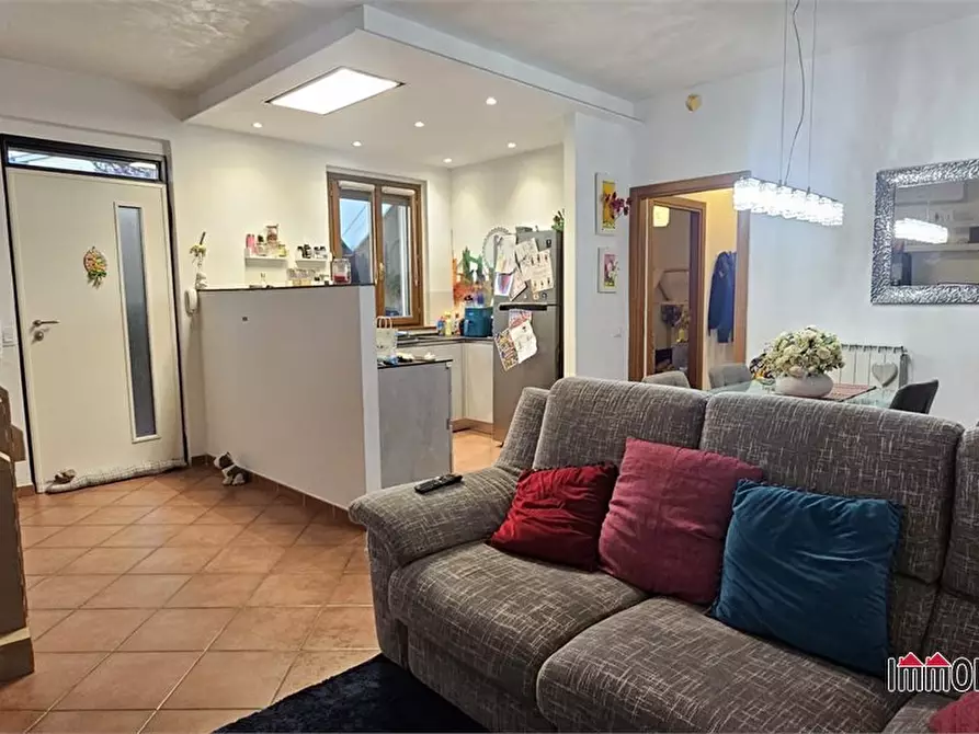 Immagine 2 di Appartamento in vendita  a Casole D'elsa