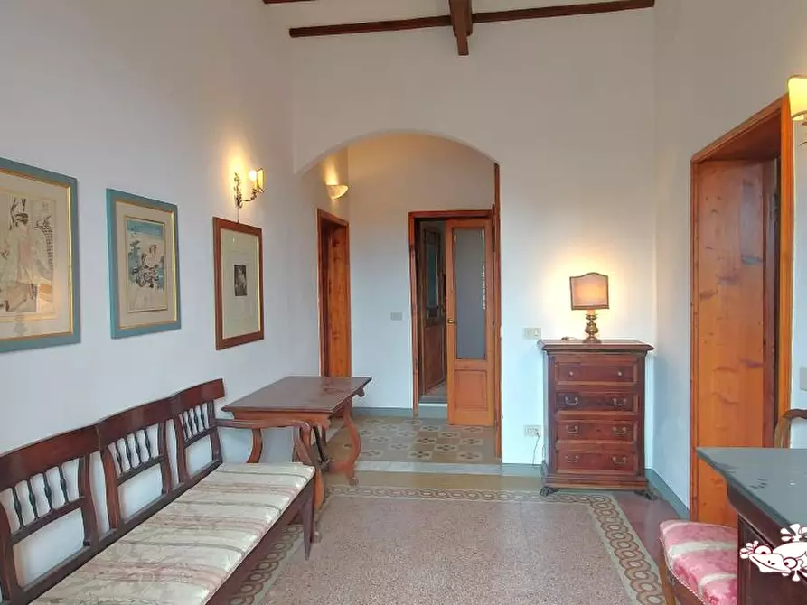 Immagine 3 di Appartamento in vendita  a San Gimignano