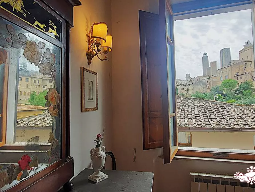 Immagine 4 di Appartamento in vendita  a San Gimignano