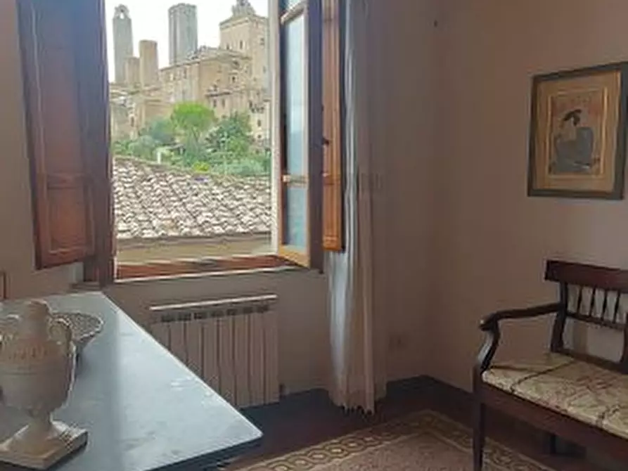 Immagine 5 di Appartamento in vendita  a San Gimignano
