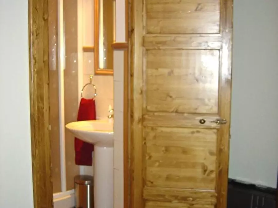 Immagine 7 di Appartamento in vendita  a Radicondoli