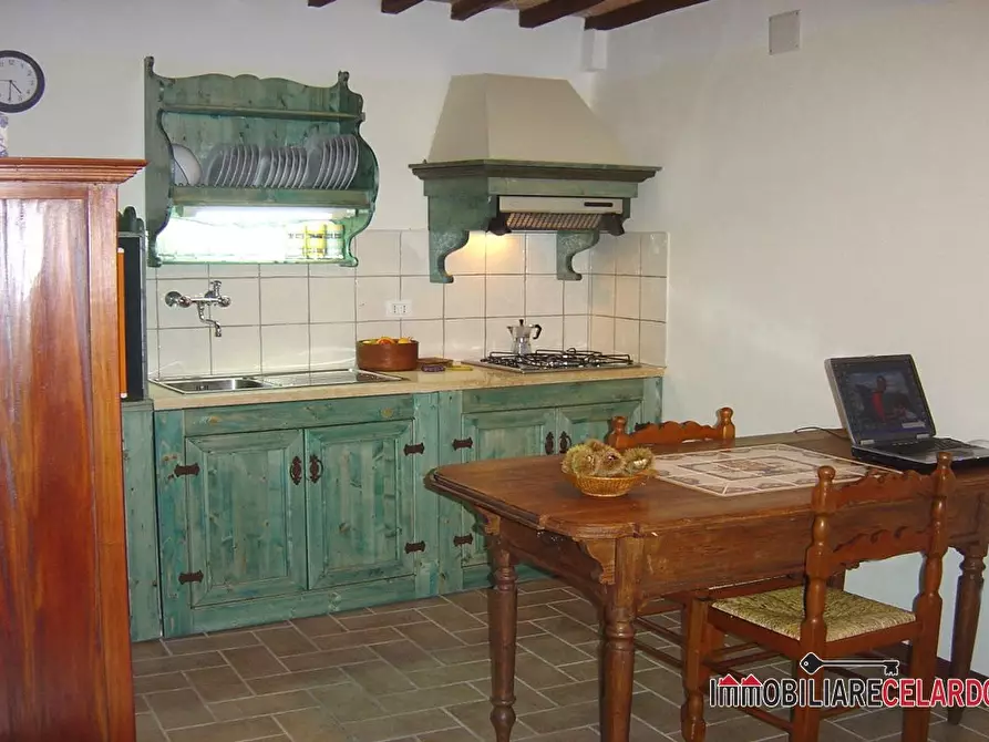 Immagine 2 di Appartamento in vendita  a Radicondoli