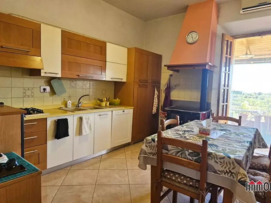 Immagine 5 di Appartamento in vendita  a Colle Di Val D'elsa