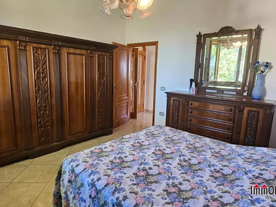 Immagine 10 di Appartamento in vendita  a Colle Di Val D'elsa