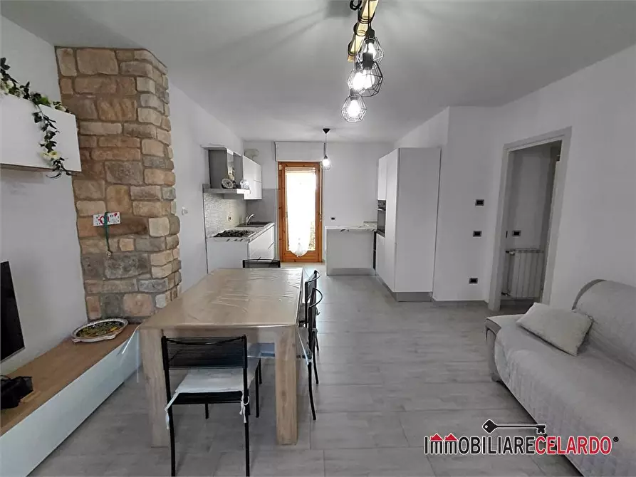 Immagine 8 di Appartamento in vendita  a Colle Di Val D'elsa