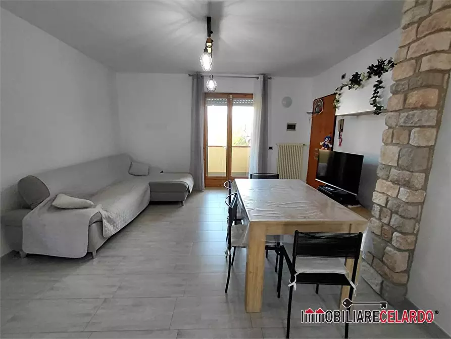 Immagine 2 di Appartamento in vendita  a Colle Di Val D'elsa