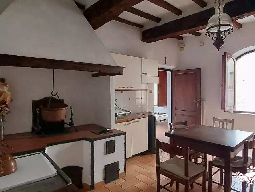 Immagine 5 di Appartamento in vendita  a San Gimignano