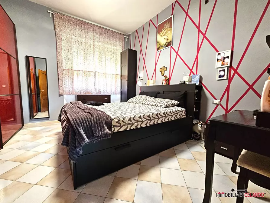 Immagine 9 di Appartamento in vendita  a Colle Di Val D'elsa