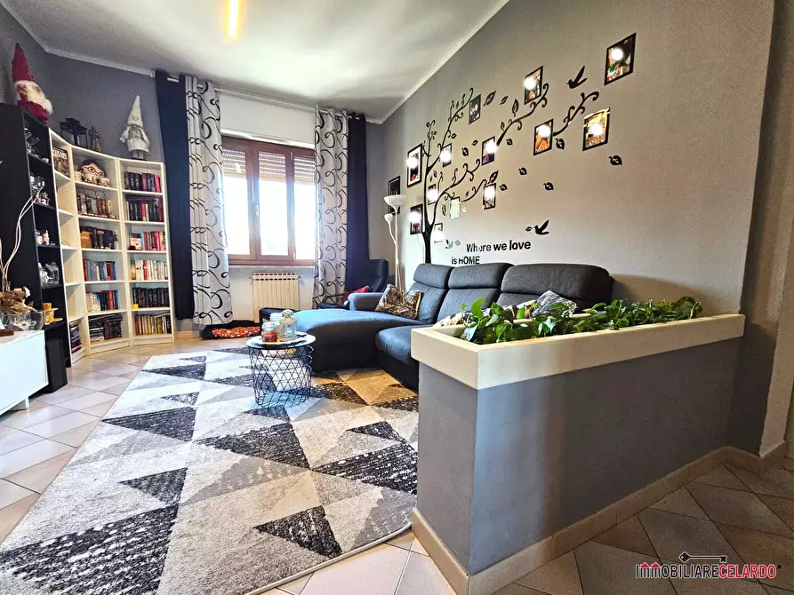 Immagine 3 di Appartamento in vendita  a Colle Di Val D'elsa