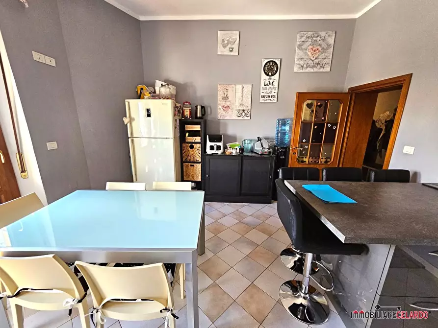 Immagine 8 di Appartamento in vendita  a Colle Di Val D'elsa