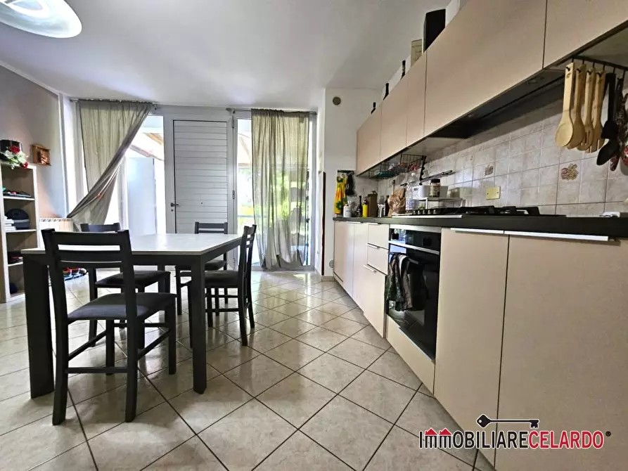 Immagine 4 di Appartamento in vendita  a Colle Di Val D'elsa