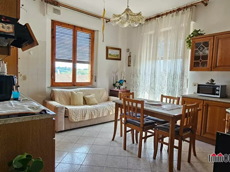 Immagine 4 di Appartamento in vendita  a Colle Di Val D'elsa