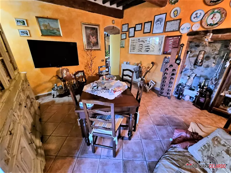 Immagine 2 di Appartamento in vendita  a Colle Di Val D'elsa