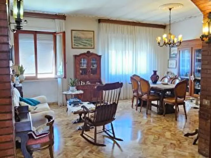 Immagine 6 di Appartamento in vendita  a Colle Di Val D'elsa