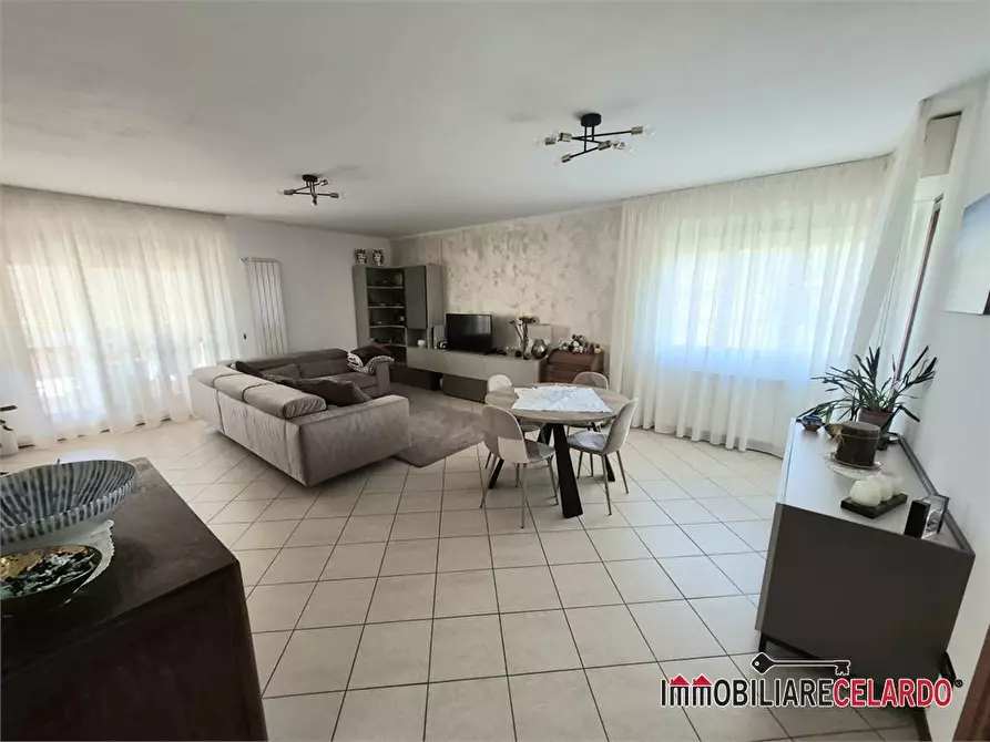 Immagine 1 di Appartamento in vendita  a Colle Di Val D'elsa