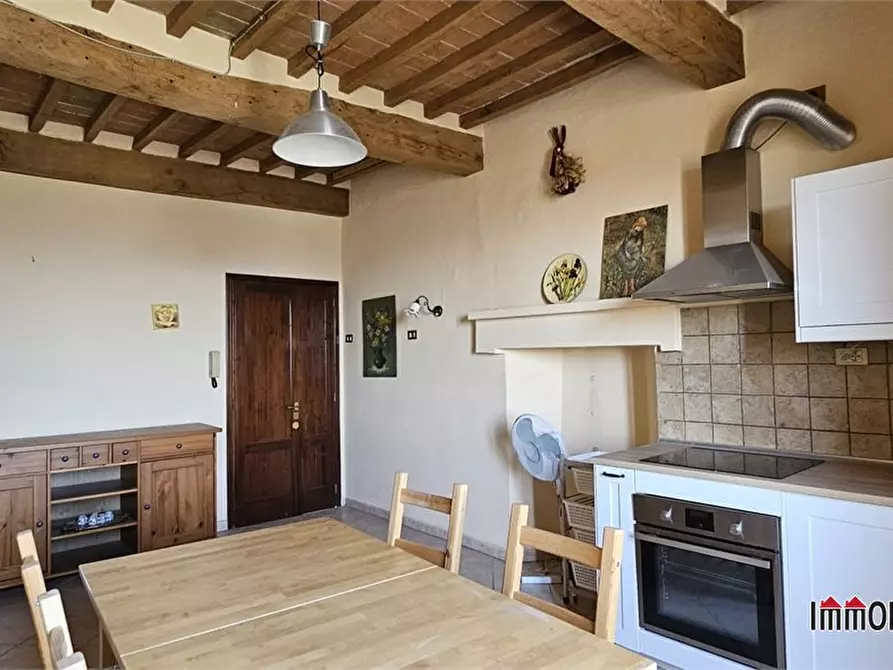 Immagine 3 di Appartamento in vendita  a San Gimignano