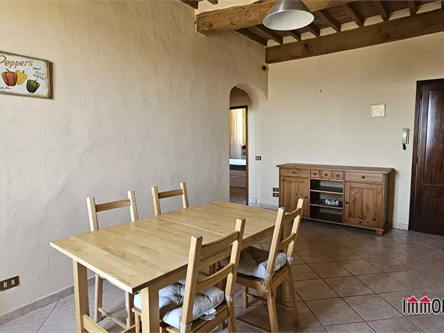 Immagine 5 di Appartamento in vendita  a San Gimignano