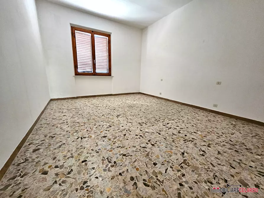 Immagine 6 di Appartamento in vendita  a Casole D'elsa