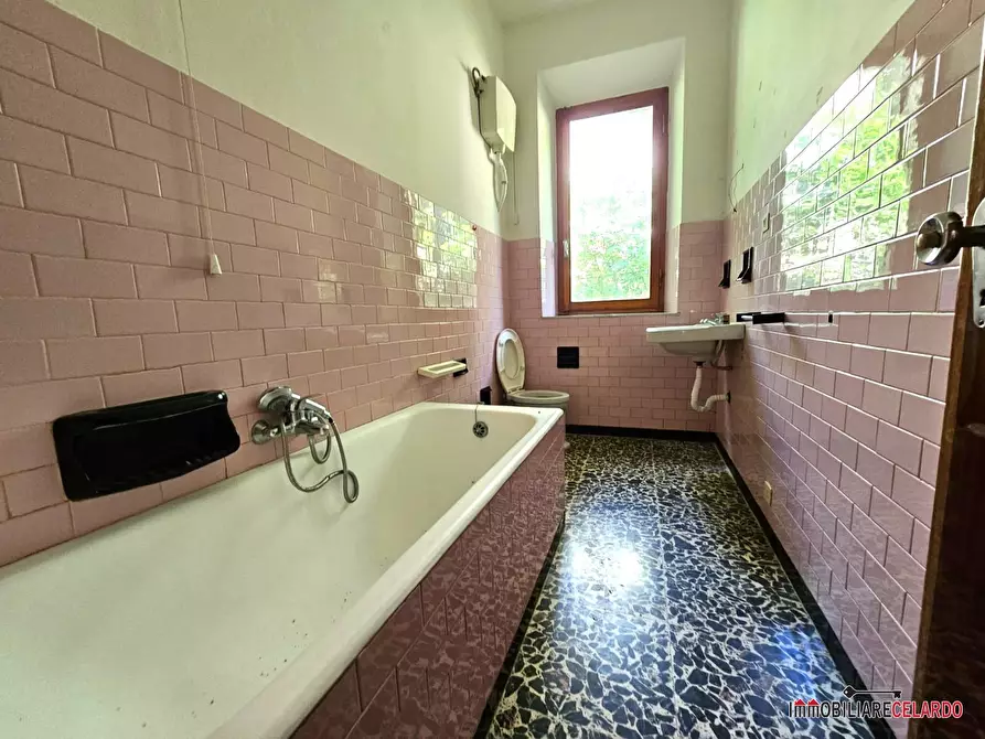 Immagine 8 di Appartamento in vendita  a Casole D'elsa