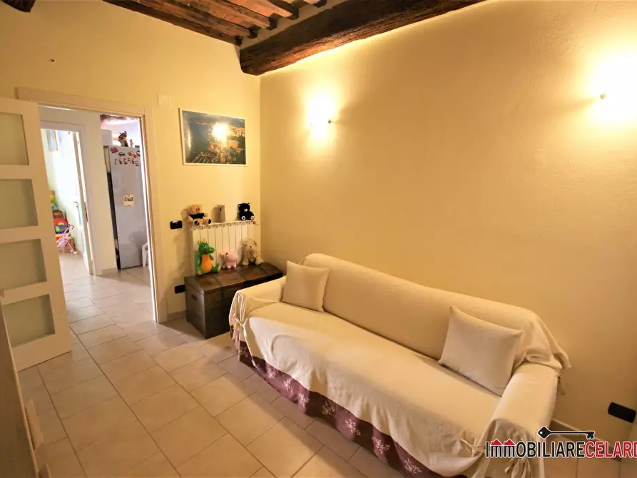 Immagine 8 di Appartamento in vendita  a Colle Di Val D'elsa