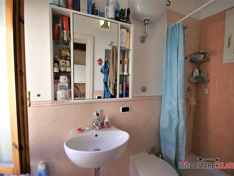 Immagine 10 di Appartamento in vendita  a Colle Di Val D'elsa